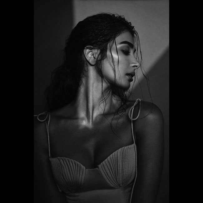 Pooja Hegde Instagram Pics